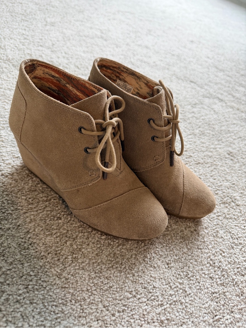 Tom’s Wedge Lace-Up Ankle Boots in Taupe Suede